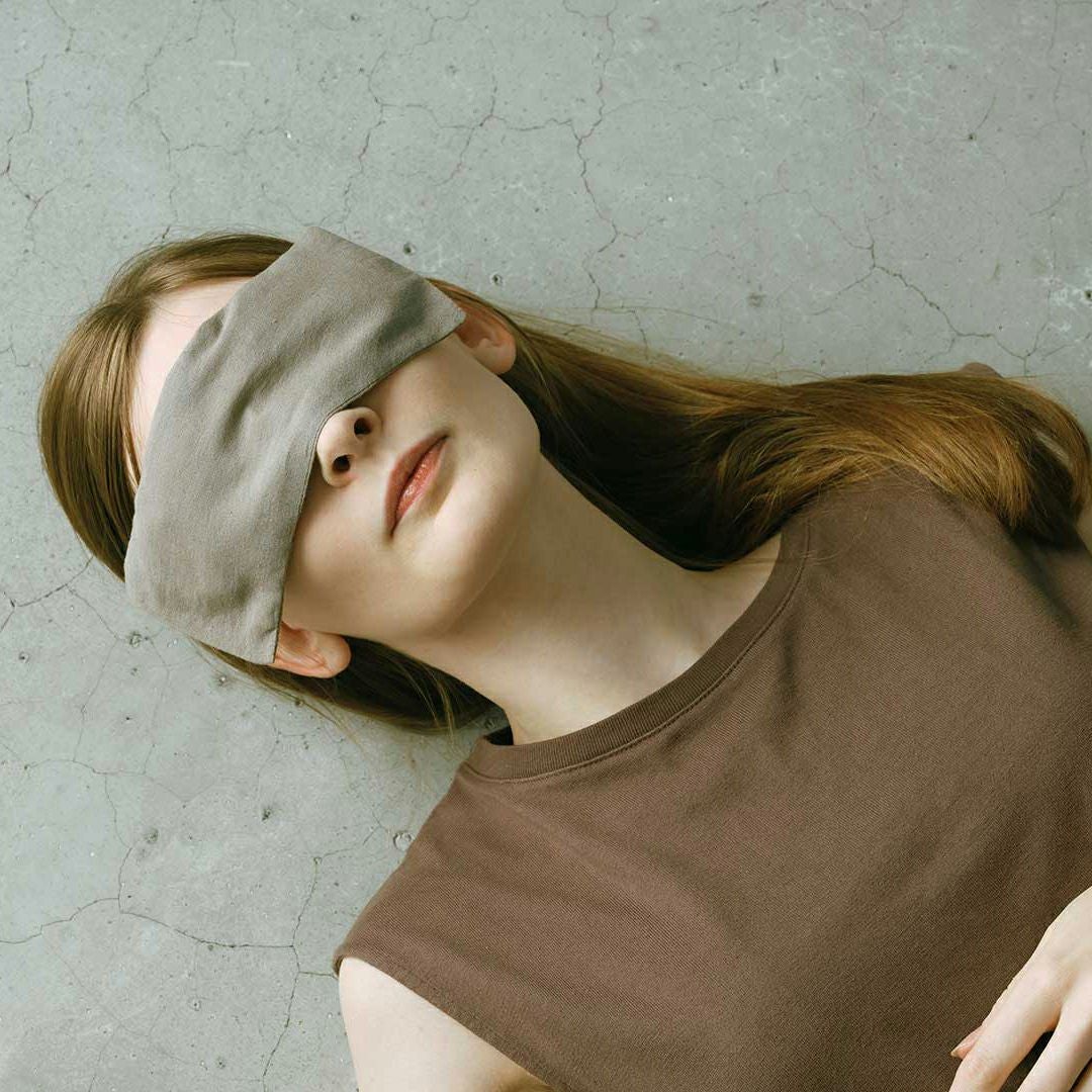 Black silica eye pillow /ブラックシリカ (アイピロー) | Hariqua