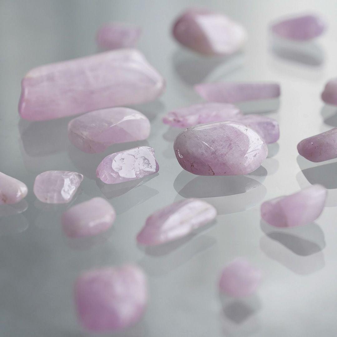 Iris pink danburite 25.3g /ピンクダンビュライト | Hariqua