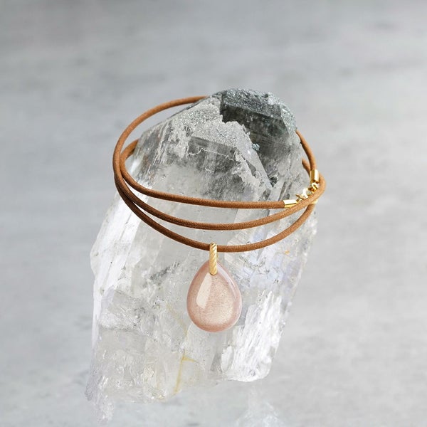 Pink moonstone charm necklace /ピンクムーンストーン | Hariqua 
