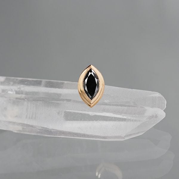 Black diamond single pierce /ブラックダイヤモンド | Hariqua