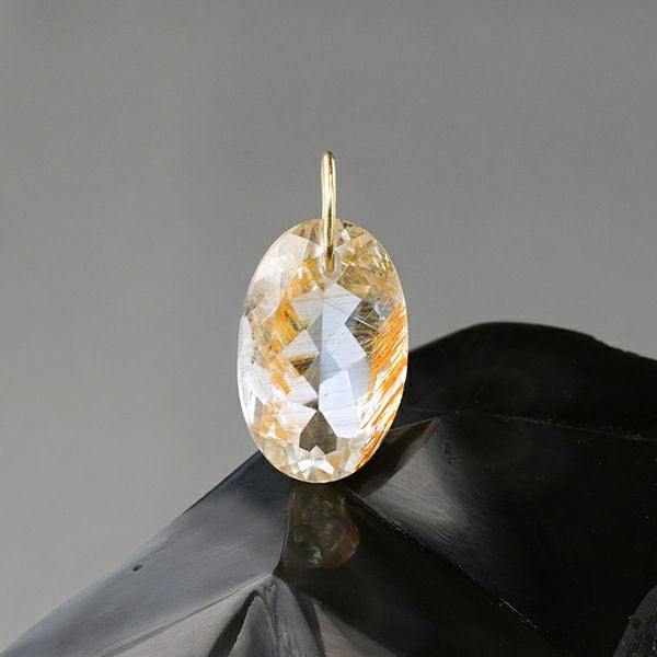 ブルートパーズ | Hariqua-パワーストーンジュエリー-