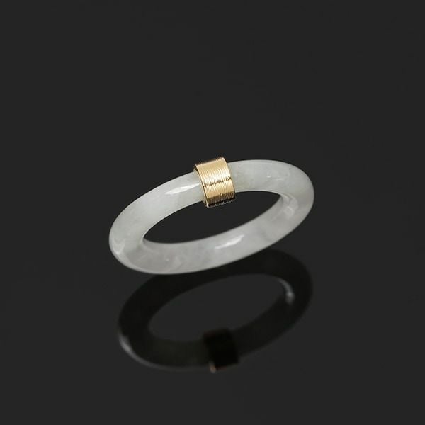 氷翡翠　ホワイト　リング　パワーストーン　8号 Ice white jade ring 8.71 /アイスホワイト翡翠（ジェイド） | Hariqua