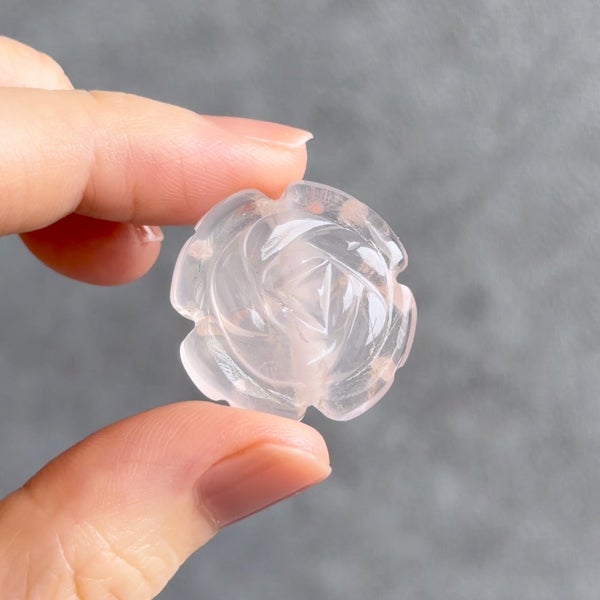 Rose quartz carving rose /ローズクォーツ | Hariqua-パワーストーン