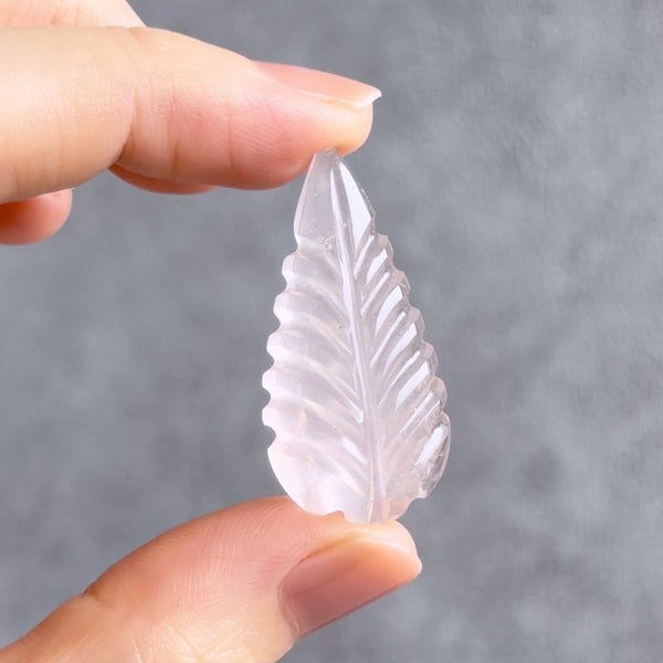 Rose quartz carving flower /ローズクォーツ | Hariqua